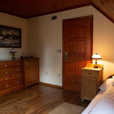 Hotel Sarok Vendeghaz Villány Exteriér fotografie