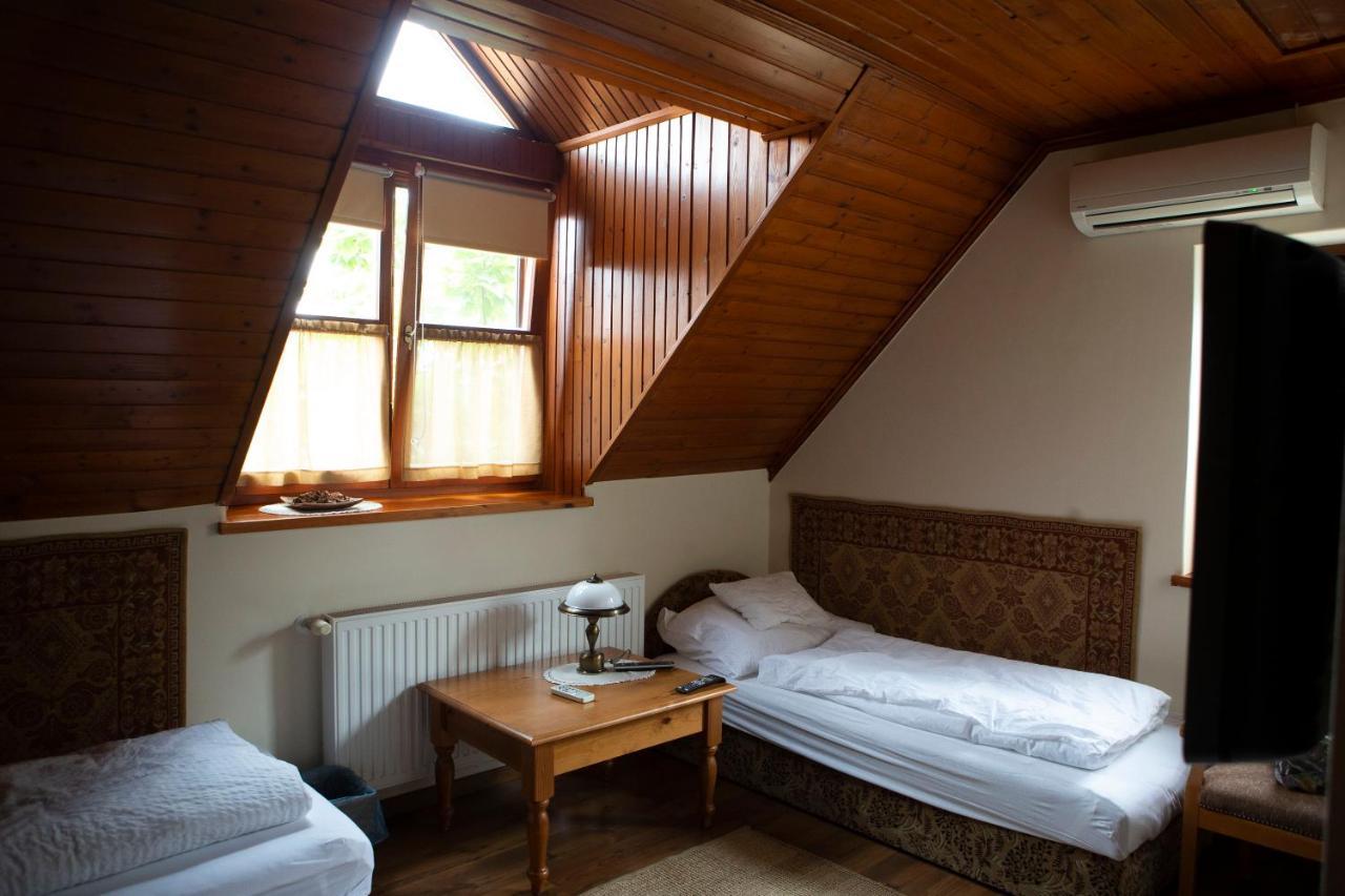 Hotel Sarok Vendeghaz Villány Exteriér fotografie