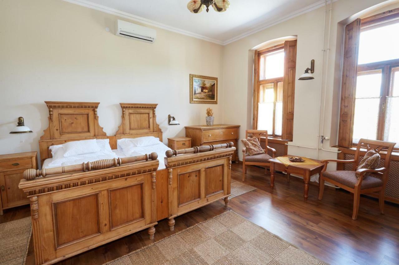 Hotel Sarok Vendeghaz Villány Exteriér fotografie
