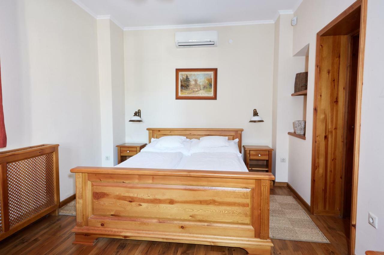 Hotel Sarok Vendeghaz Villány Exteriér fotografie