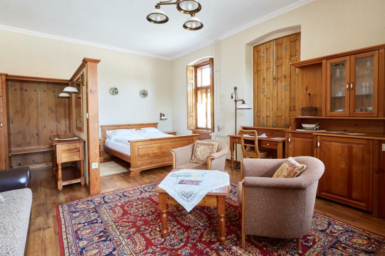 Hotel Sarok Vendeghaz Villány Exteriér fotografie